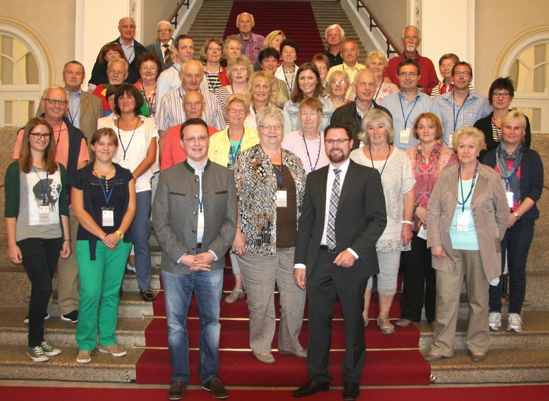 Besonders gefreut habe ich mich �ber den Besuch der CSU und FU-Roding im Bayerischen Landtag. Herzlichen Dank auch an Ortsvorsitzenden Dr. Michael Jobst f�r die Organisation der Fahrt!